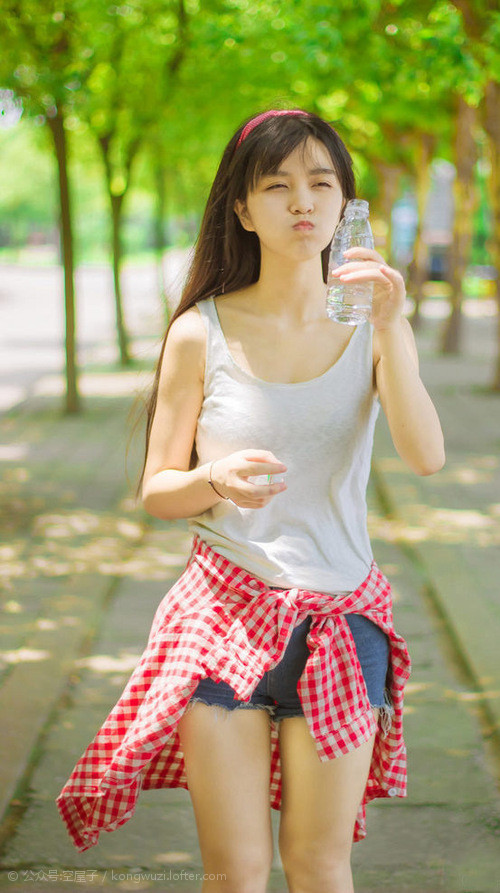 “青训比赛中涌现多名潜力股，引发市场热议”，青训选拔赛