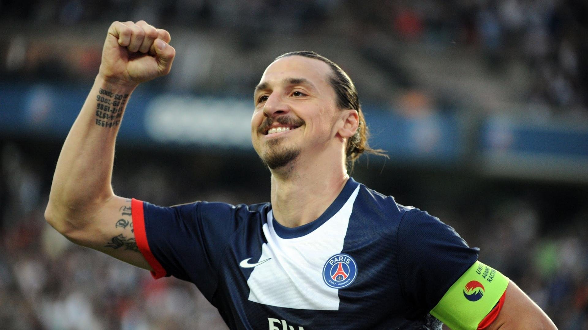 英超：曼城4-2战胜曼联，哈兰德梅开二度，瓜迪奥拉指挥若定，曼城4-3